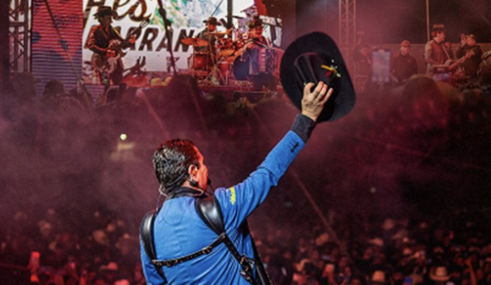 “LOS ALEGRES DEL BARRANCO” ARMAN KARAOKE ANTE VETO A NARCOCORRIDOS; FGE LOS CITA POR APOLOGÌA DEL DELITO